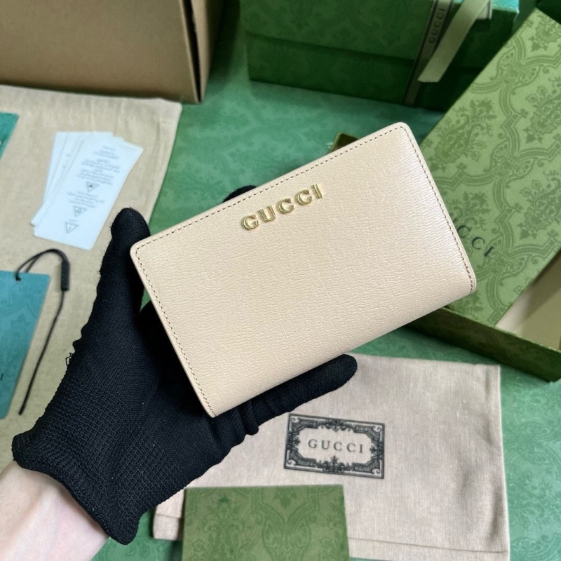 G*u*i wallets & purse